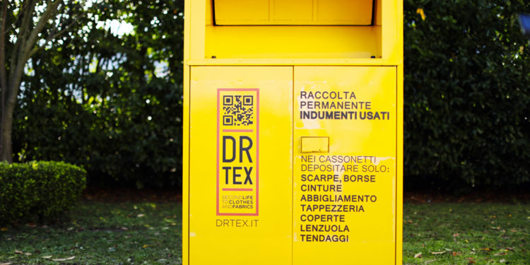Cassonetto Raccolta Abiti Usati